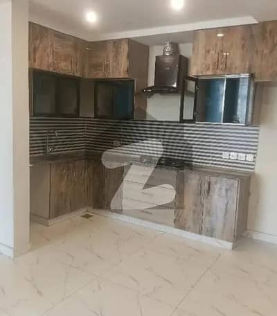 جی ۔ 11 اسلام آباد میں 3 کمروں کا 9 مرلہ فلیٹ 4.45 کروڑ میں برائے فروخت۔