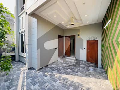 پام سٹی ہاؤسنگ سکیم گوجرانوالہ میں 4 کمروں کا 5 مرلہ مکان 1.78 کروڑ میں برائے فروخت۔