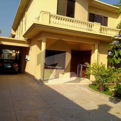 F-10/2 3'Bed Renovated Upper Portion for Rent