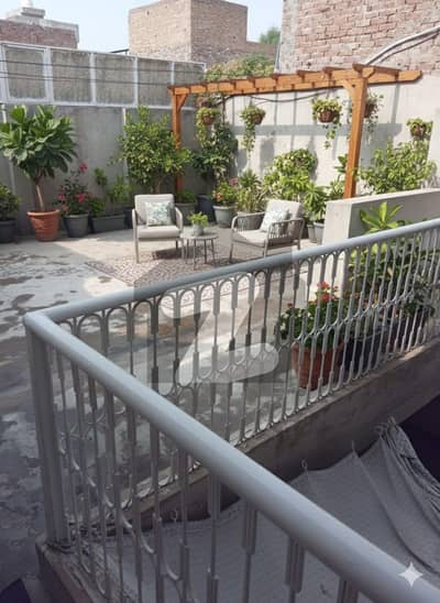 جھنگ روڈ فیصل آباد میں 4 کمروں کا 5 مرلہ مکان 1.9 کروڑ میں برائے فروخت۔