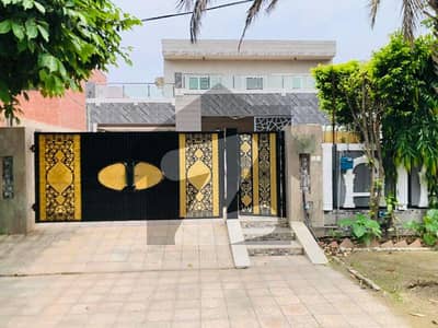 1 KANAL MODERN HOUSE FOR SALE IN DHA PHASE 1