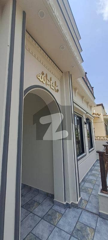 G-13/2 Street 48 Top Location Double Storey House 50x90 For Sale