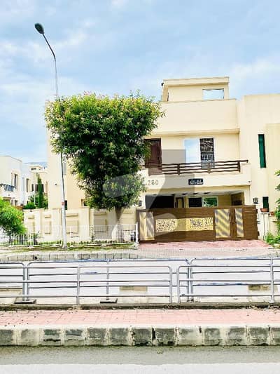 بحریہ ٹاؤن فیز 8 ۔ علی بلاک بحریہ ٹاؤن فیز 8 ۔ سفاری ویلی,بحریہ ٹاؤن فیز 8,بحریہ ٹاؤن راولپنڈی,راولپنڈی میں 4 کمروں کا 10 مرلہ مکان 2.75 لاکھ میں کرایہ پر دستیاب ہے۔