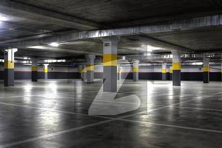 OFFICE IS AVAILABLE ONTHE RENT IN THE COMMERRICAL BUILDING FOR SALE AT SHAHRE E FAISAL