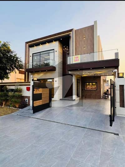 10 MARLA BEAUTIFUL HOUSE FOR SALE IN DHA PHASE 7