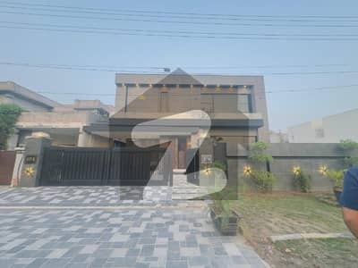 1KANAL MODERN HOUSE FOR SALE