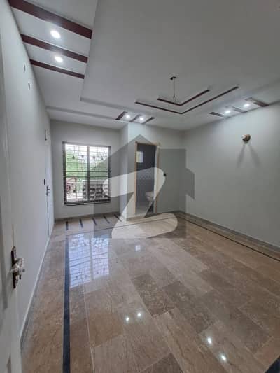 Furnished and Non Furnished Room Available For Rent For Job Holders