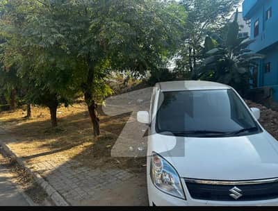 250 Square Yards Plot For Sale In Sector G, Street 16