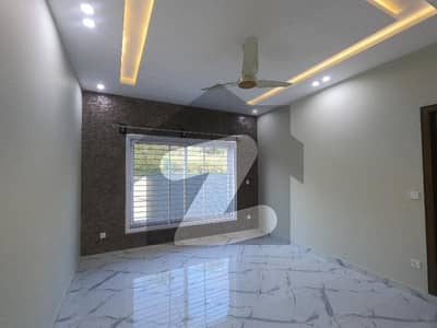 ڈی ۔ 12 اسلام آباد میں 4 کمروں کا 1 کنال بالائی پورشن 3.0 لاکھ میں کرایہ پر دستیاب ہے۔