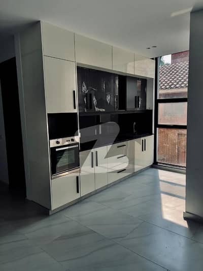 گلبرگ لاہور میں 2 کمروں کا 4 مرلہ فلیٹ 2.7 کروڑ میں برائے فروخت۔ گلبرگ لاہور میں 2 کمروں کا 4 مرلہ فلیٹ 2.7 کروڑ میں برائے فروخت۔