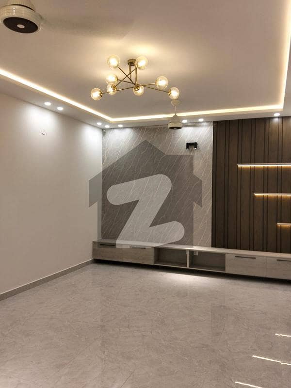 جی ۔ 13 اسلام آباد میں 6 کمروں کا 10 مرلہ مکان 9.8 کروڑ میں برائے فروخت۔ جی ۔ 13 اسلام آباد میں 6 کمروں کا 10 مرلہ مکان 9.8 کروڑ میں برائے فروخت۔