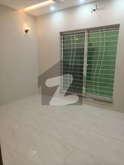 Ready To Buy A Upper Portion In Low Cost - Block C Lahore