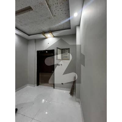 گلستانِِ جوہر ۔ بلاک 1 گلستانِ جوہر,کراچی میں 3 کمروں کا 6 مرلہ فلیٹ 1.8 کروڑ میں برائے فروخت۔