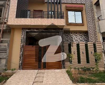 گرین ویلی سمندری روڈ,فیصل آباد میں 5 مرلہ مکان 1.9 کروڑ میں برائے فروخت۔