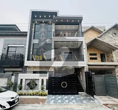 5 Marla brand new 2.5 story house available for sale hot location