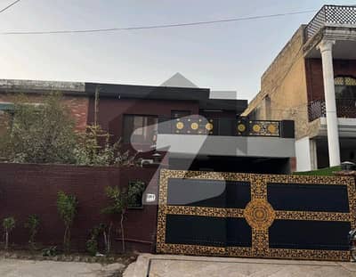 جوہر ٹاؤن فیز 1 - بلاک ایف جوہر ٹاؤن فیز 1,جوہر ٹاؤن,لاہور میں 5 کمروں کا 12 مرلہ مکان 4.5 کروڑ میں برائے فروخت۔ جوہر ٹاؤن فیز 1 - بلاک ایف جوہر ٹاؤن فیز 1,جوہر ٹاؤن,لاہور میں 5 کمروں کا 12 مرلہ مکان 4.5 کروڑ میں برائے فروخت۔