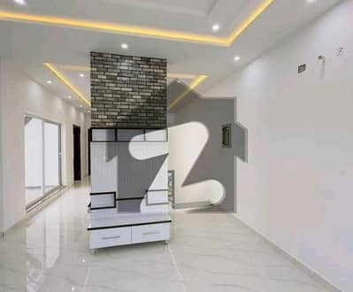 واپڈا سٹی فیصل آباد میں 10 مرلہ مکان 3.9 کروڑ میں برائے فروخت۔