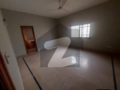 ڈی ایچ اے فیز 4 ڈی ایچ اے ڈیفینس,کراچی میں 5 کمروں کا 1 کنال مکان 14.5 کروڑ میں برائے فروخت۔