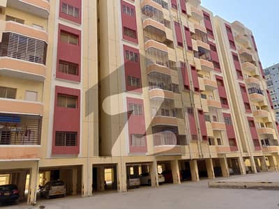 3 Bed DD Apartment Available