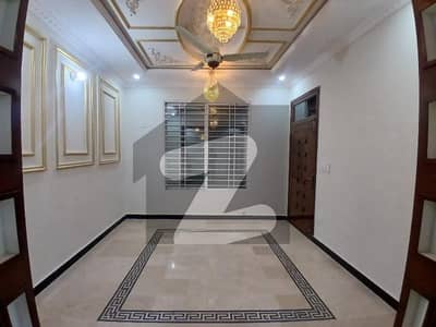 بنی گالہ اسلام آباد میں 4 کمروں کا 7 مرلہ مکان 83.0 ہزار میں کرایہ پر دستیاب ہے۔