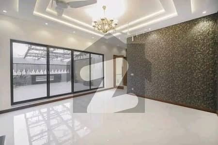 ڈی ایچ اے فیز 6 ڈیفنس (ڈی ایچ اے),لاہور میں 5 کمروں کا 1 کنال مکان 3.5 لاکھ میں کرایہ پر دستیاب ہے۔