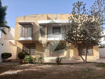 Prime Location DHA Phase 5 House Sized 1100 Square Yards