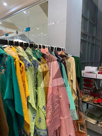 راجا بازار راولپنڈی میں 3 کمروں کا 0 مرلہ دکان 50.0 لاکھ میں برائے فروخت۔