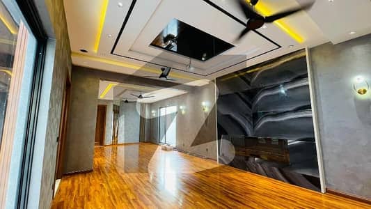 ڈی ایچ اے ڈیفینس فیز 2 ڈی ایچ اے ڈیفینس,اسلام آباد میں 6 کمروں کا 1 کنال مکان 2.5 لاکھ میں کرایہ پر دستیاب ہے۔