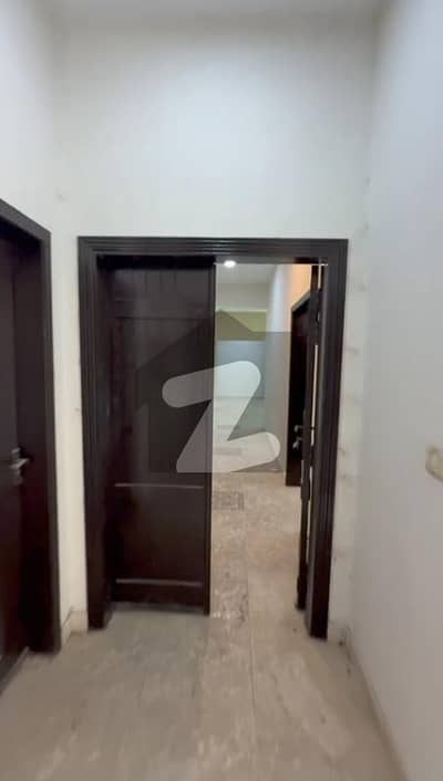 عسکری 11 عسکری,لاہور میں 3 کمروں کا 10 مرلہ فلیٹ 2.95 کروڑ میں برائے فروخت۔ عسکری 11 عسکری,لاہور میں 3 کمروں کا 10 مرلہ فلیٹ 2.95 کروڑ میں برائے فروخت۔