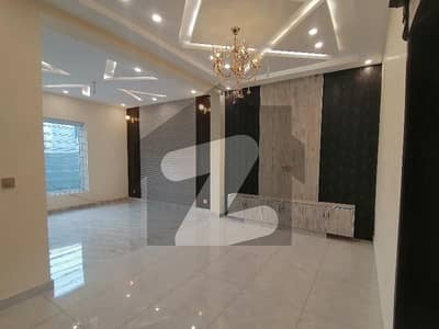 Prime Location 5 Marla Spacious House Is Available In Park View City For sale