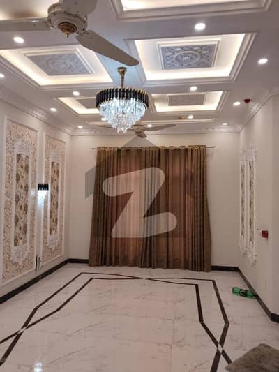 ڈی ایچ اے 9 ٹاؤن ڈیفنس (ڈی ایچ اے),لاہور میں 3 کمروں کا 5 مرلہ مکان 1.25 لاکھ میں کرایہ پر دستیاب ہے۔