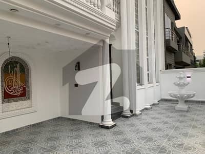 BRAND NEW HOUSE 10 MARLA AVAILABLE FOR SALE IN CENTRAL BLOCK BAHRIA ORCHARD LAHORE