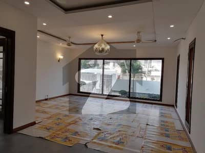 Prime Location 500 Square Yards House Situated In DHA Phase 5 For Rent