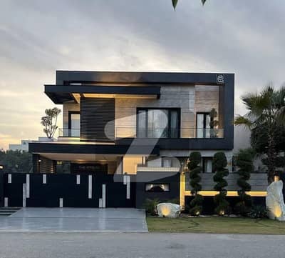 ڈی ایچ اے فیز 6 ڈیفنس (ڈی ایچ اے),لاہور میں 5 کمروں کا 1 کنال مکان 4.75 لاکھ میں کرایہ پر دستیاب ہے۔