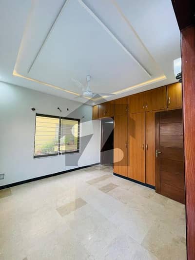 Luxury Near To Markaz 5marla Upper Portion For Rent D12 Islamabad