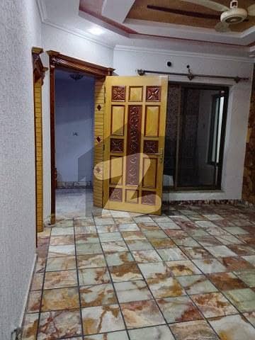 آئی ۔ 8 اسلام آباد میں 5 کمروں کا 12 مرلہ مکان 4.4 لاکھ میں کرایہ پر دستیاب ہے۔