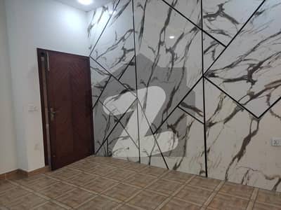 بحریہ ٹاؤن جینیپر بلاک بحریہ ٹاؤن سیکٹر سی,بحریہ ٹاؤن,لاہور میں 3 کمروں کا 10 مرلہ بالائی پورشن 75.0 ہزار میں کرایہ پر دستیاب ہے۔