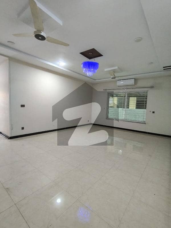 BRAND NEW HOUSE FOR RENT IN E-11 3 BRAND NEW HOUSE FOR RENT IN E-11 3