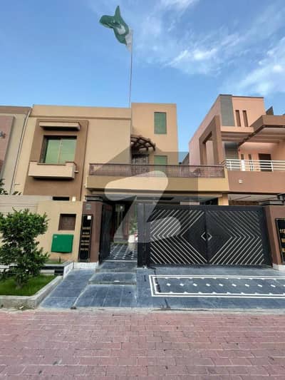 بحریہ ٹاؤن رفیع بلاک بحریہ ٹاؤن سیکٹر ای,بحریہ ٹاؤن,لاہور میں 5 کمروں کا 10 مرلہ مکان 3.3 کروڑ میں برائے فروخت۔ بحریہ ٹاؤن رفیع بلاک بحریہ ٹاؤن سیکٹر ای,بحریہ ٹاؤن,لاہور میں 5 کمروں کا 10 مرلہ مکان 3.3 کروڑ میں برائے فروخت۔