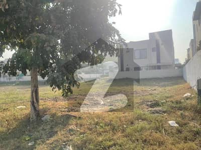 ڈی ایچ اے فیز9 پریزم - بلاک اے ڈی ایچ اے فیز9 پریزم,ڈی ایچ اے ڈیفینس,لاہور میں 1 کنال رہائشی پلاٹ 2.3 کروڑ میں برائے فروخت۔