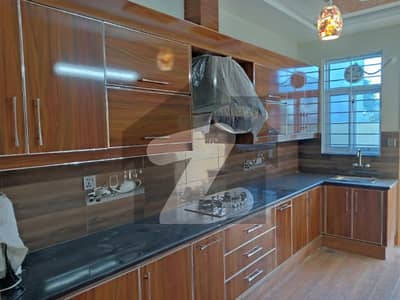 جی ۔ 13 اسلام آباد میں 5 کمروں کا 11 مرلہ مکان 2.5 لاکھ میں کرایہ پر دستیاب ہے۔