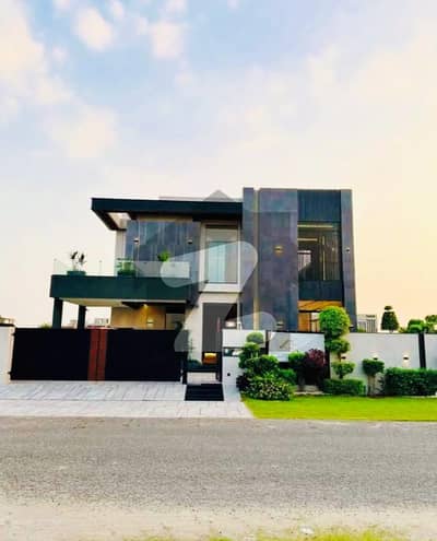 ڈی ایچ اے فیز 7 ڈیفنس (ڈی ایچ اے),لاہور میں 5 کمروں کا 1 کنال مکان 3.5 لاکھ میں کرایہ پر دستیاب ہے۔