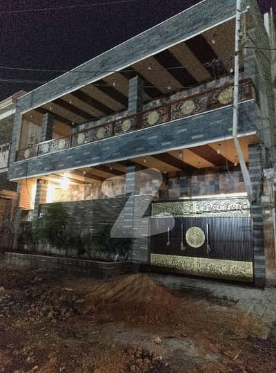 نارتھ کراچی ۔ سیکٹر 11بی نارتھ کراچی,کراچی میں 6 کمروں کا 10 مرلہ مکان 6.0 کروڑ میں برائے فروخت۔