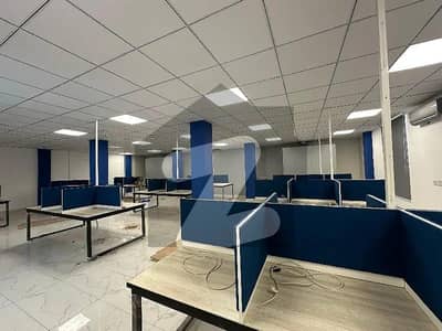 جوہر ٹاؤن فیز 2 جوہر ٹاؤن,لاہور میں 1 کنال عمارت 9.0 لاکھ میں کرایہ پر دستیاب ہے۔