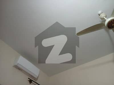 فیڈرل بی ایریا ۔ بلاک 14 فیڈرل بی ایریا,کراچی میں 5 کمروں کا 5 مرلہ مکان 4.0 کروڑ میں برائے فروخت۔