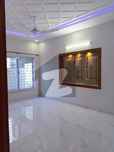 جی ۔ 13 اسلام آباد میں 3 کمروں کا 1 کنال زیریں پورشن 1.0 لاکھ میں کرایہ پر دستیاب ہے۔