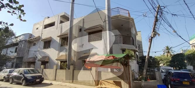 240 Sq Yards House for Sale In Gulshan E Iqbal Block 5