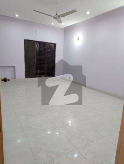 01 KANAL TILE FLOOR UPPER PORTION FOR RENT IN JOHAR TOWN LAHORE