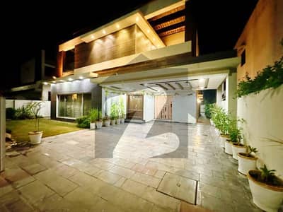 1 KANAL MODERN HOUSE FOR RENT IN DHA PHASE 3