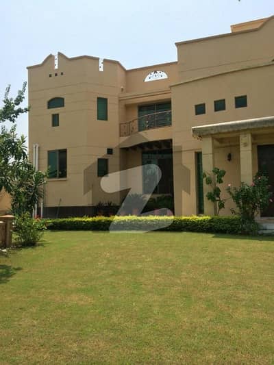 Bani Gala Main hillview rod 3 Kanal House 6Bedroon attach bath 1kanl Extra land New House Marbal flooring ,